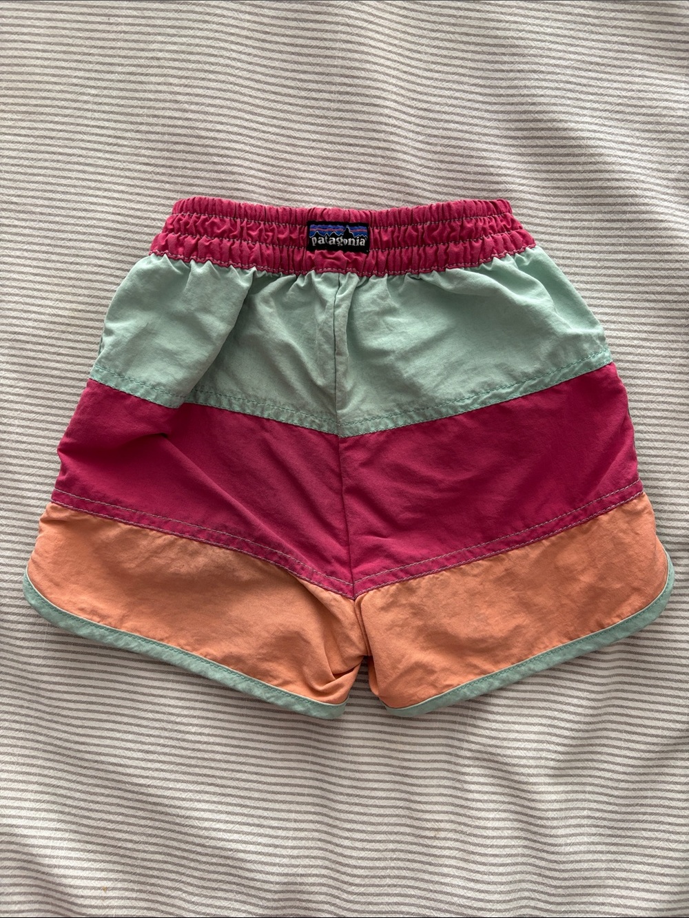 4T Patagonia Boy shorts - Picture 2 of 13